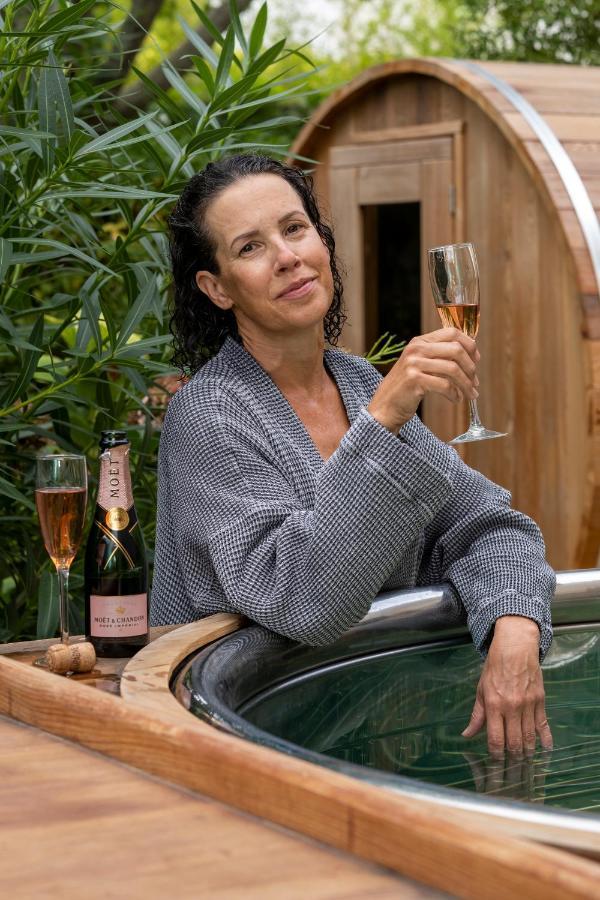 לה רושל Escale Rochelaise B&B, Spa Bain Nordique Et Sauna Tonneau מראה חיצוני תמונה