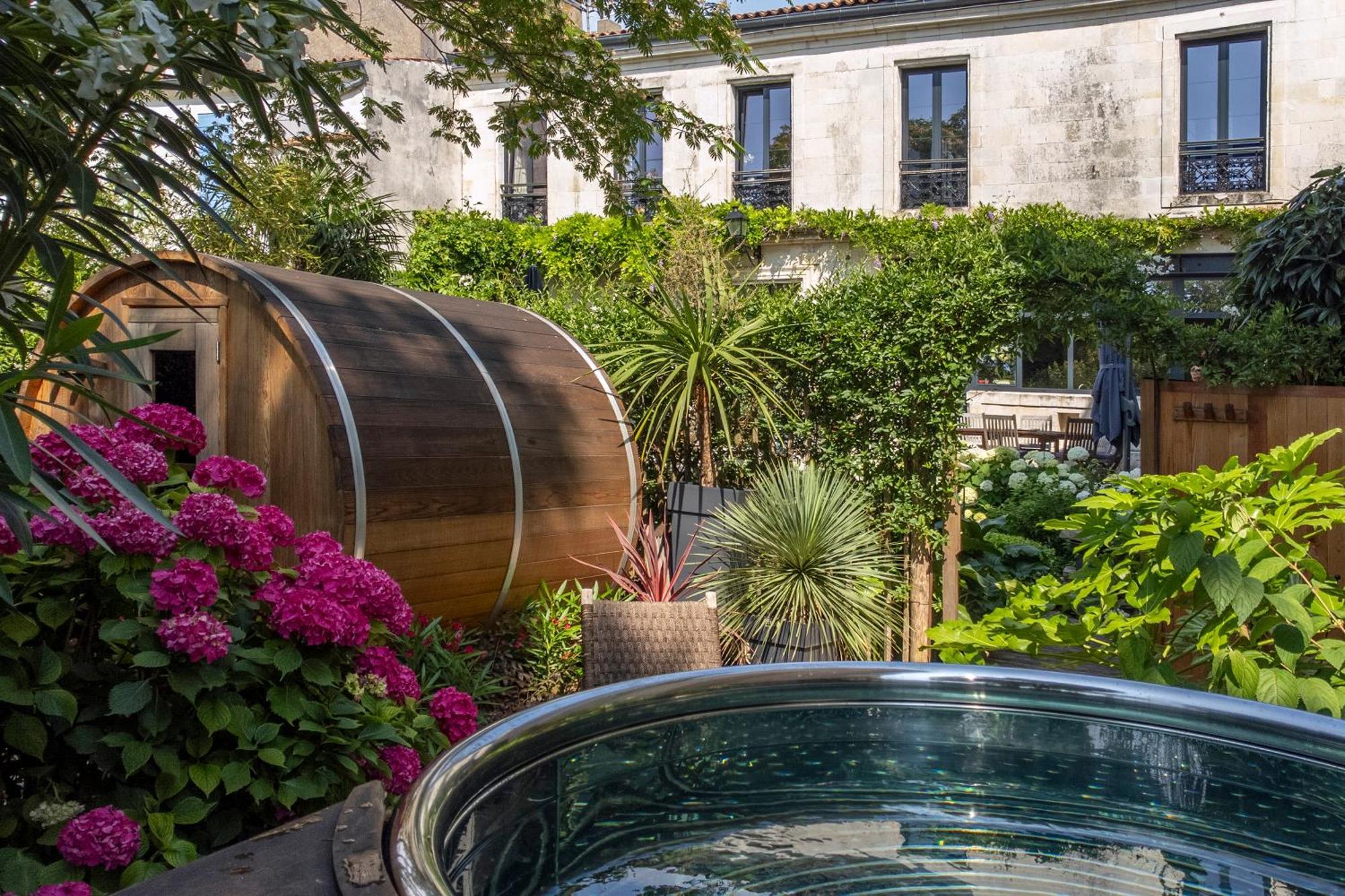 לה רושל Escale Rochelaise B&B, Spa Bain Nordique Et Sauna Tonneau מראה חיצוני תמונה