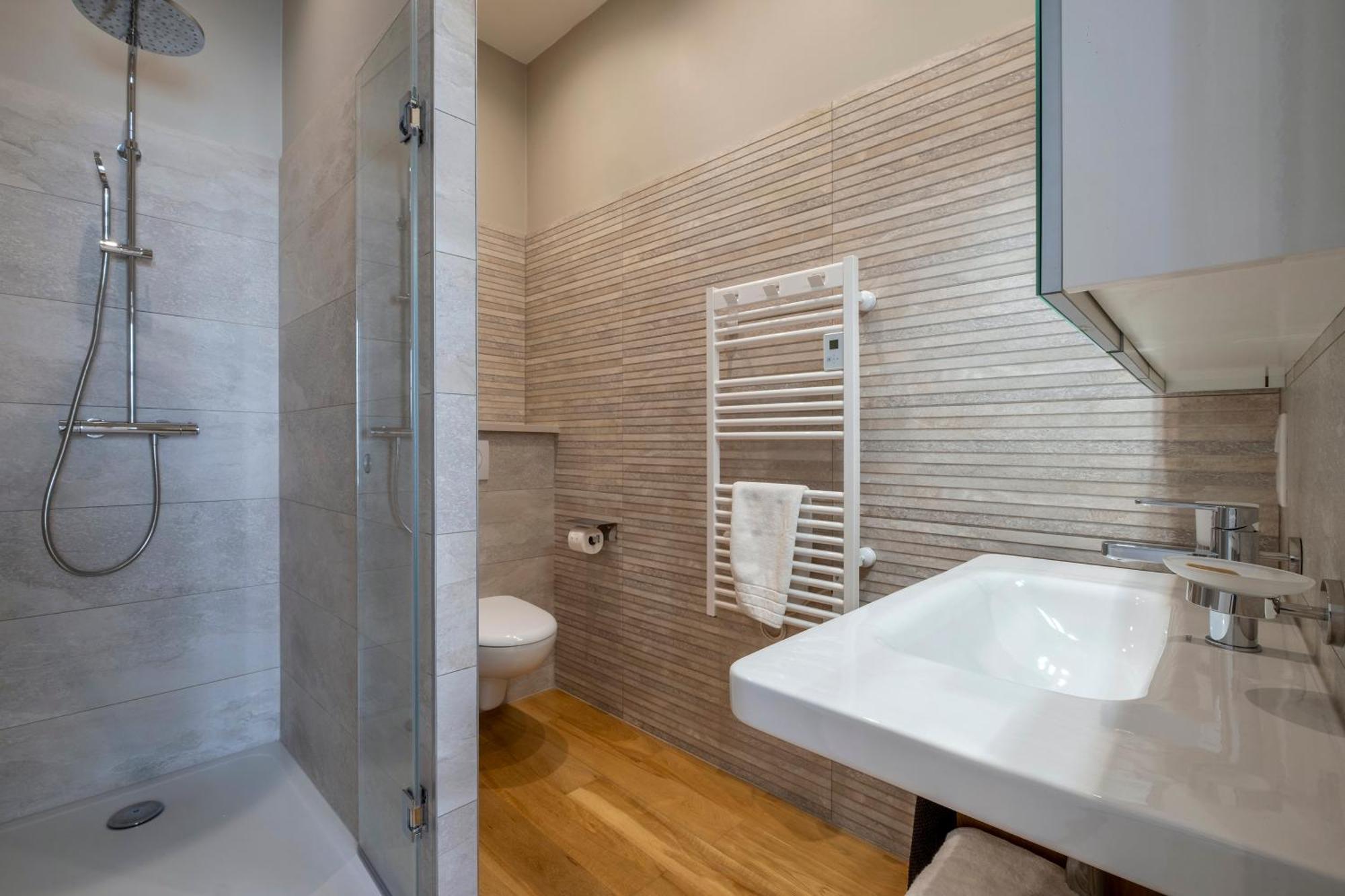 לה רושל Escale Rochelaise B&B, Spa Bain Nordique Et Sauna Tonneau מראה חיצוני תמונה